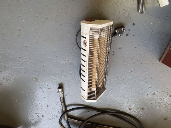 ~/upload/Lots/141699/AdditionalPhotos/x7uu6jwpwwjx2/Office Bar Heater (2)_t600x450.jpg